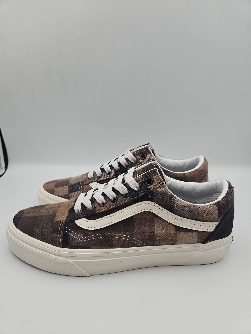 Vans Men's Brown Plaid Old Skool Sneakers